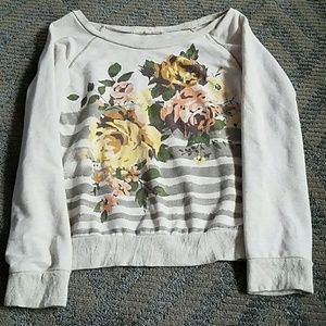 Medium cream with Floral print sweater
